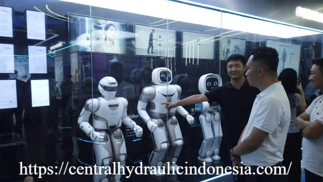 Robot Humanoid Xueba 01 Resmi Kuliah S3